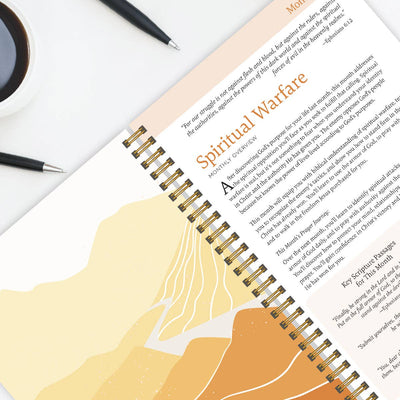 Spiral Bible: A Year In Prayer: A Journey of Daily Prayer and Reflection - Mountains