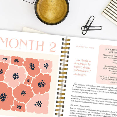 Spiral Bible: A Year In Prayer: A Journey of Daily Prayer and Reflection - Flowers