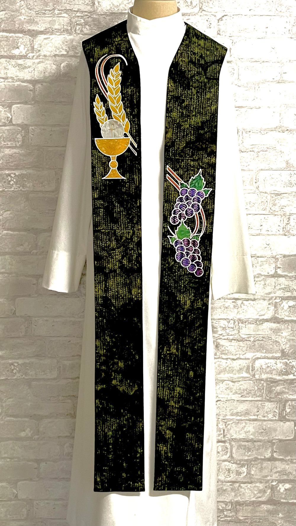 Mistletoe Clergy newest Stole, Reversible Green, Ordinary Time Stole #606