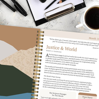 Spiral Bible: A Year In Prayer: A Journey of Daily Prayer and Reflection - Mountains